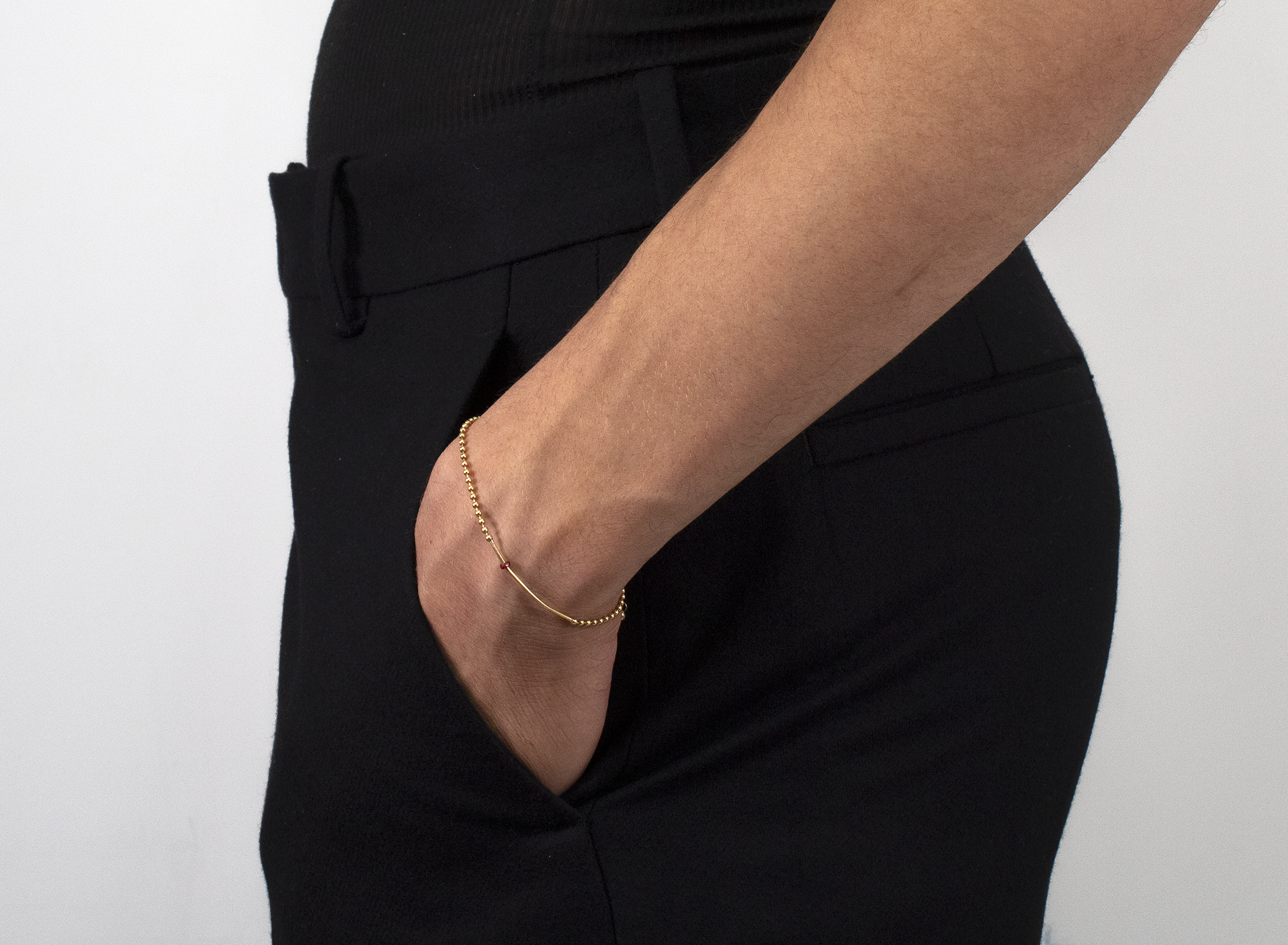 18K SOLID BAR / RUBY BRACELET 357