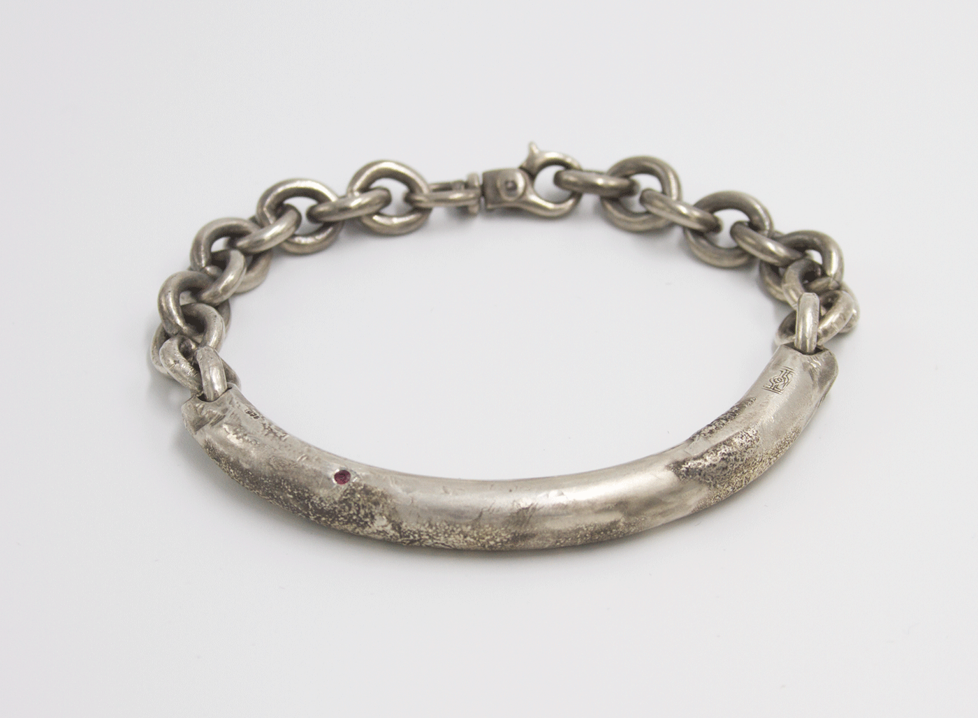 DISTRESSED ID BRACELET INSET RUBY 518