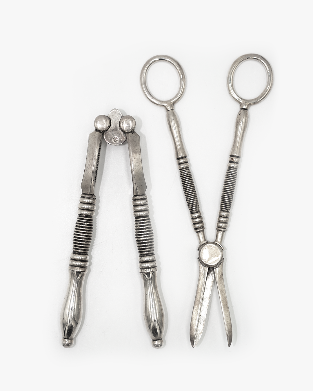 NUTCRACKER & GRAPE SCISSORS SET