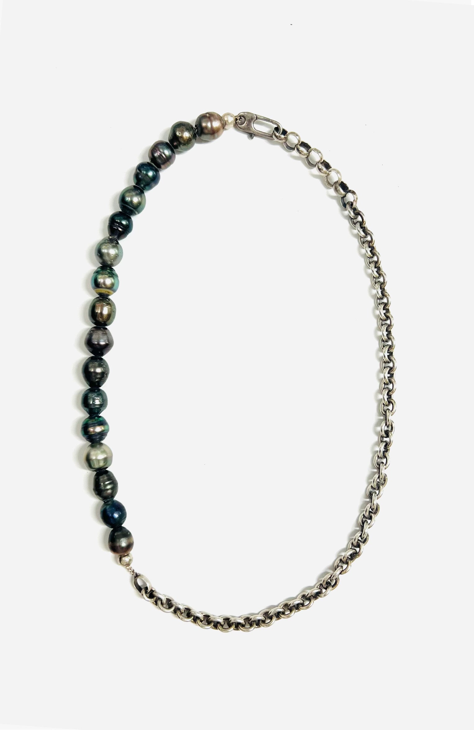 adjustable 8mm tahitian pearl strand connect to a sterling cable chain. this piece can also be worn as a choker length necklace