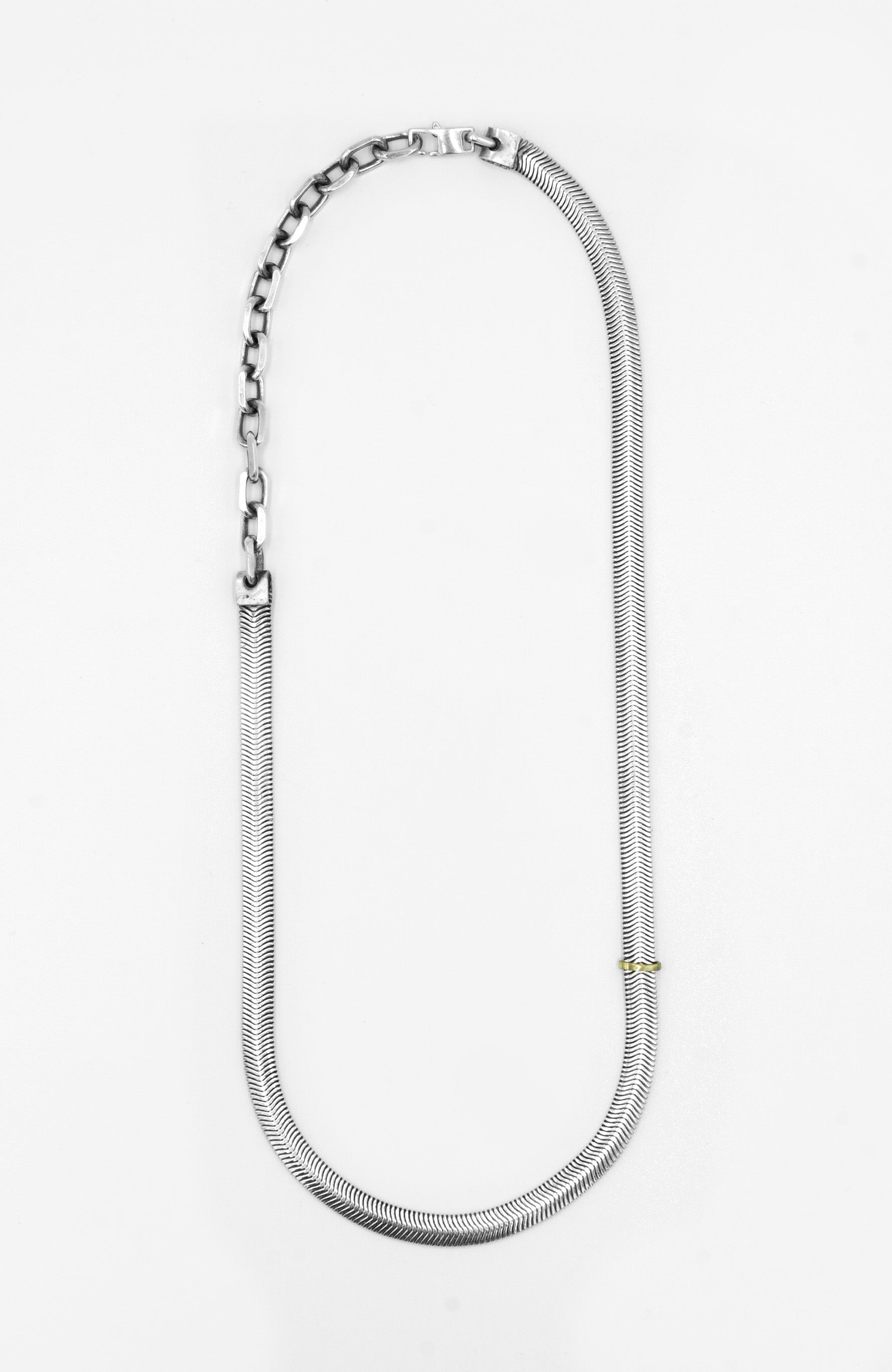 SNAKE CHAIN W/ GOLD HOOP NECKLACE 250