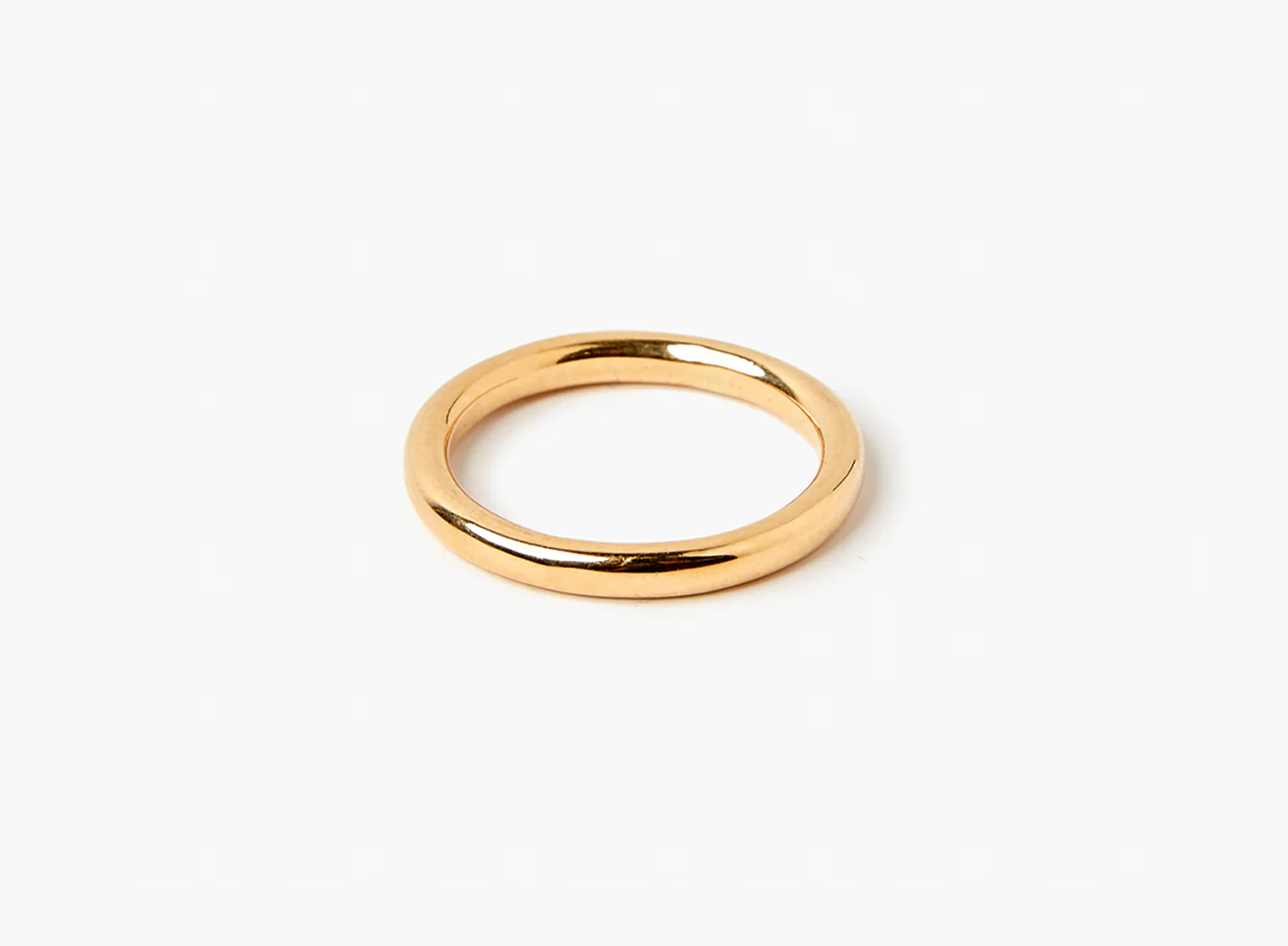 clean, modern & discreet, this dense 10 gauge 18k gold ring makes the perfect unity band