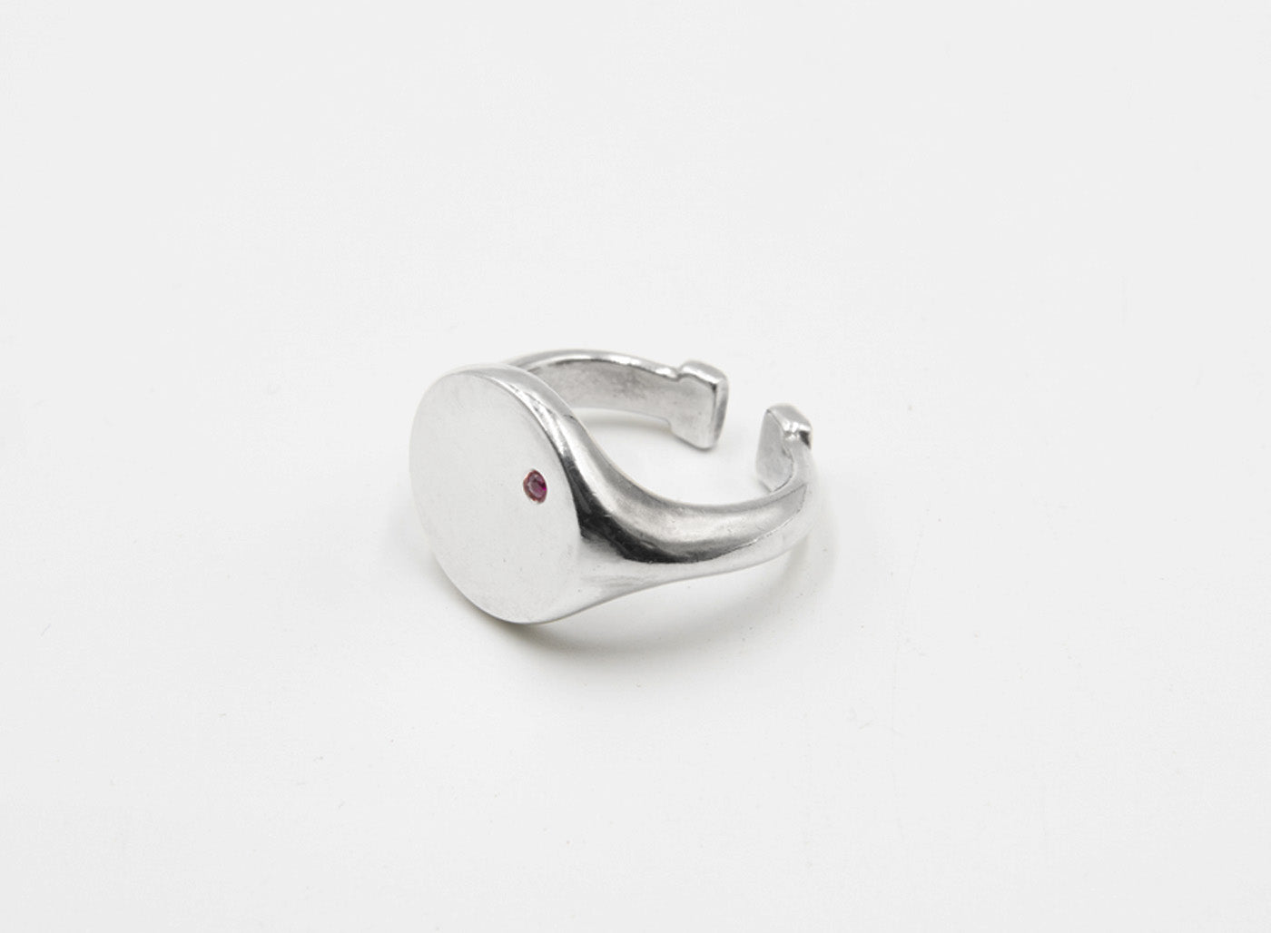 STERLING SIGNET / INSET RUBY RING 133